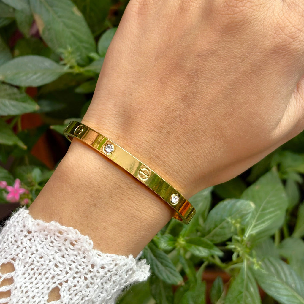 Luxury Screw Design Bracelet