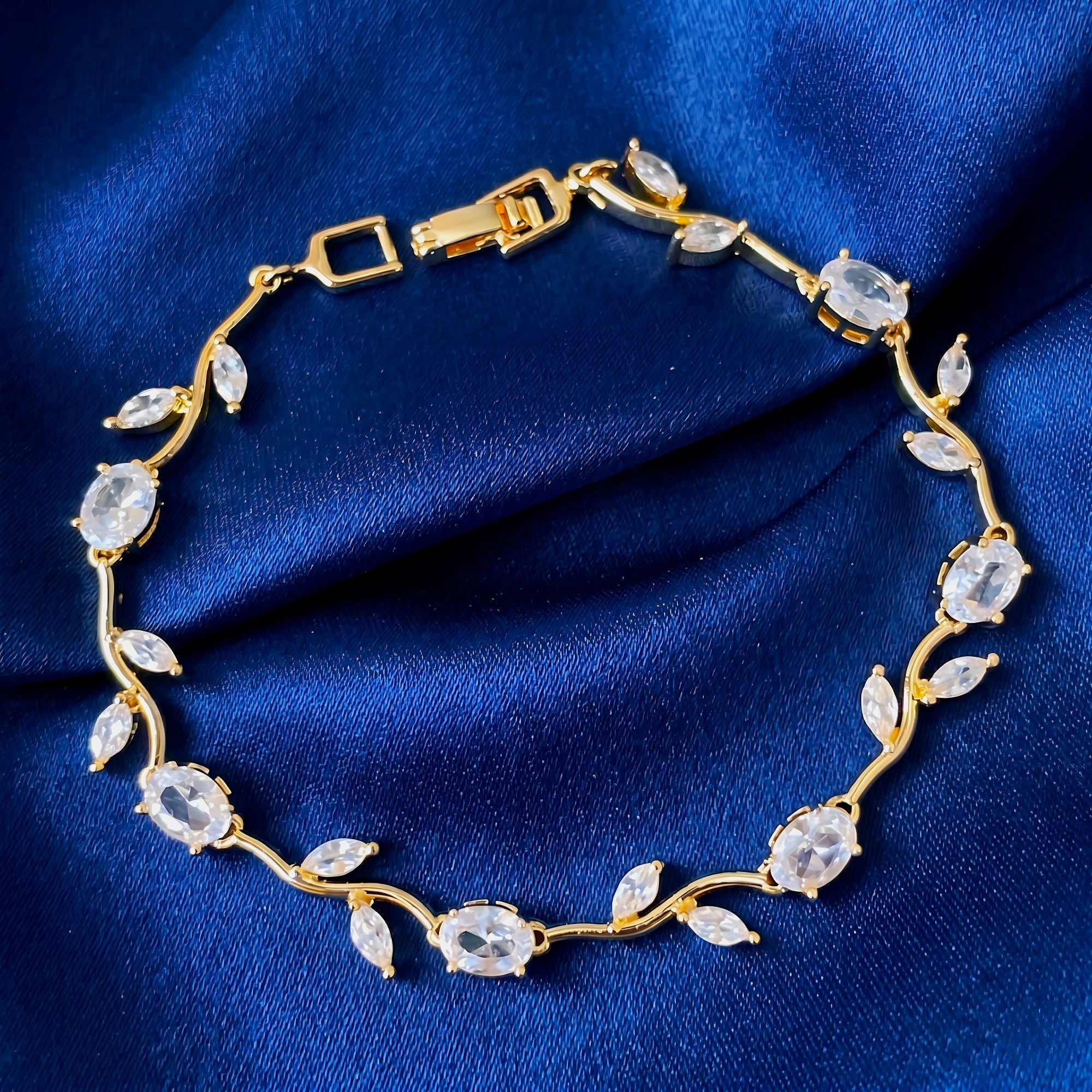Tulip Crystal Bracelet