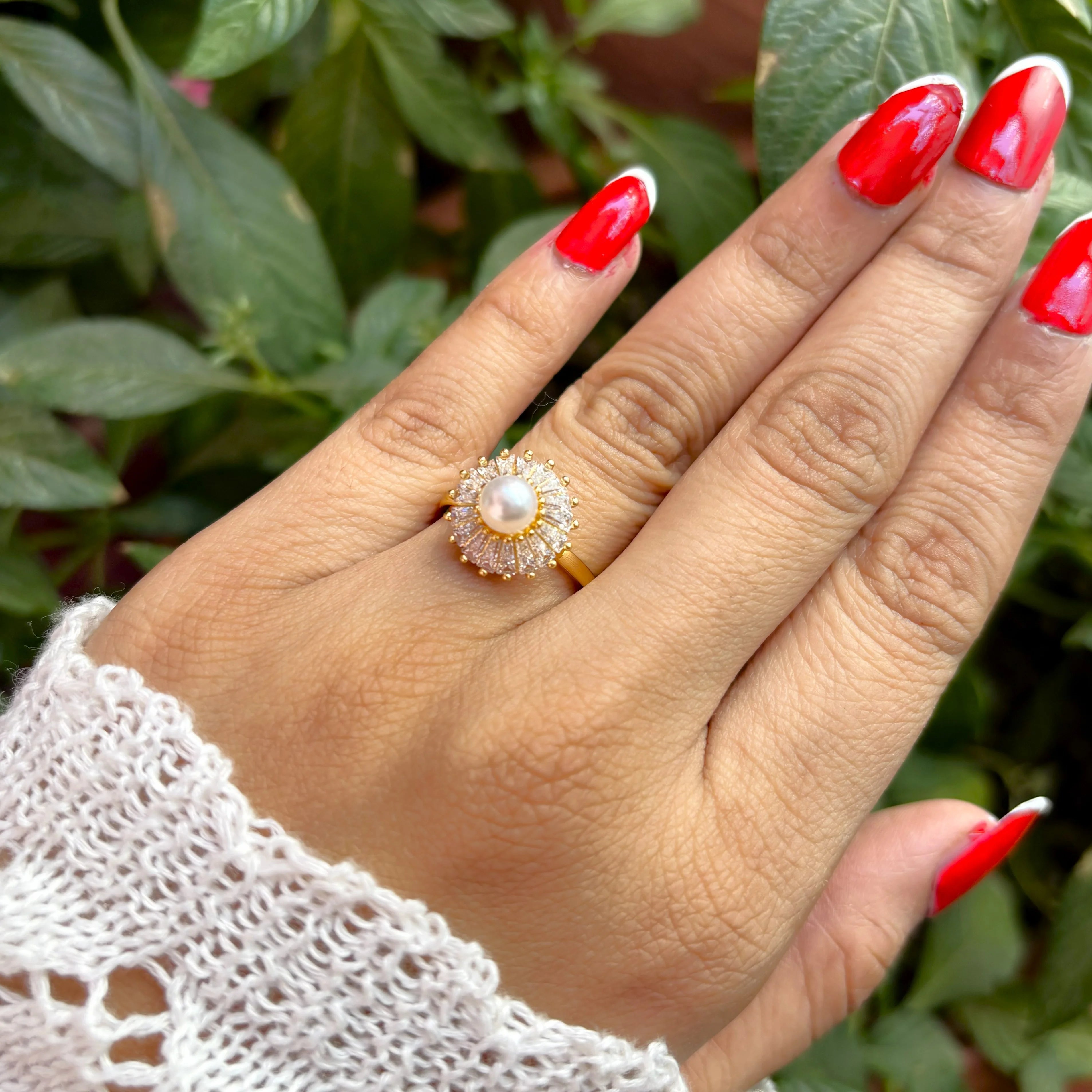 Pearl Crown Spin Ring