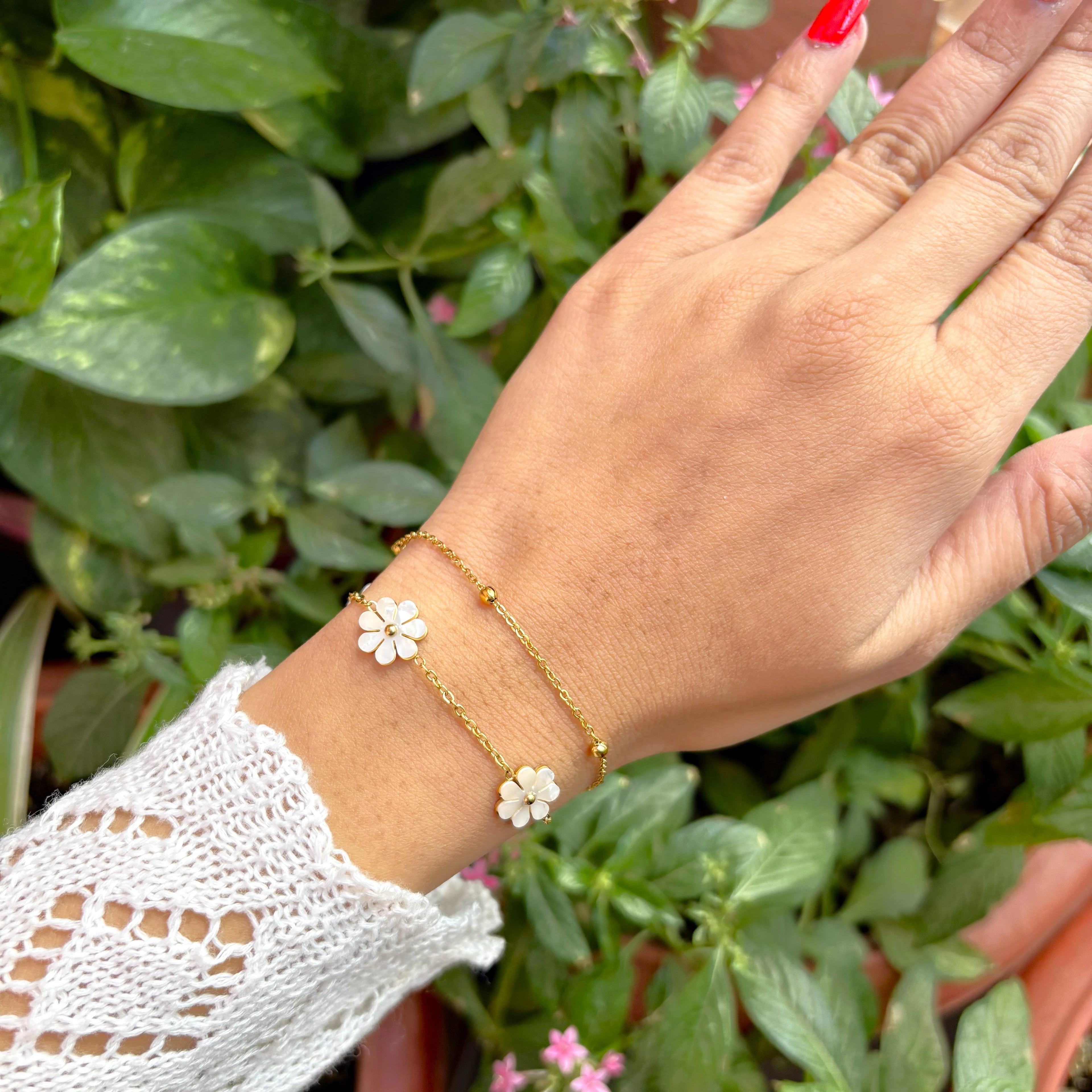 Daisy Charm Double Chain Bracelet