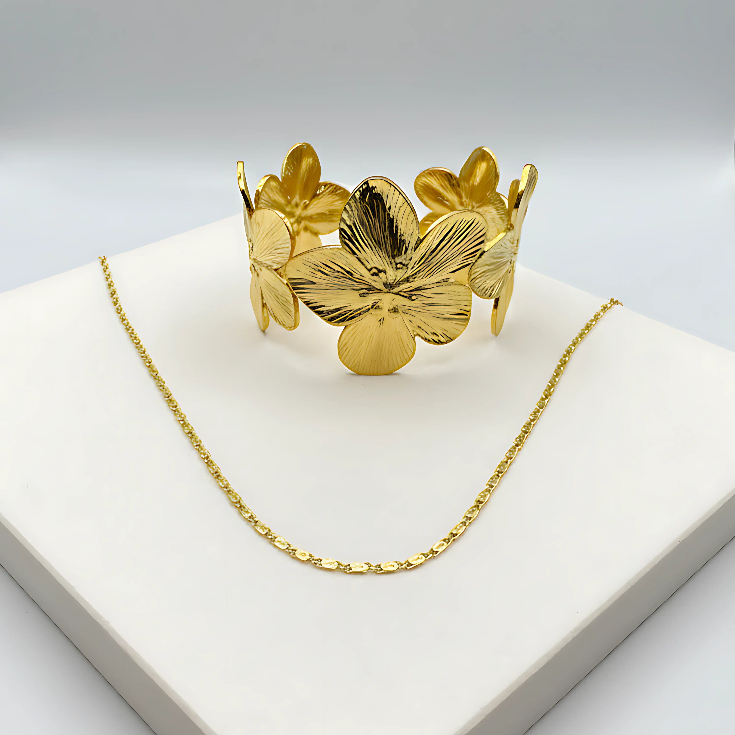Classic Gold Chain & Floral Cuff Bracelet Combo Set